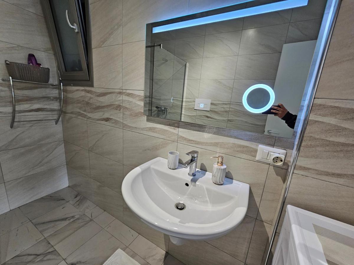 Tower Bridge Apartment 地拉那 外观 照片