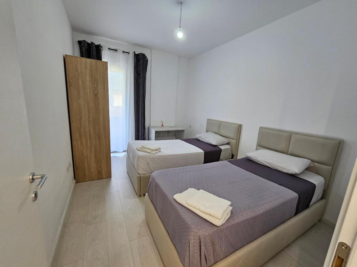 Tower Bridge Apartment 地拉那 外观 照片